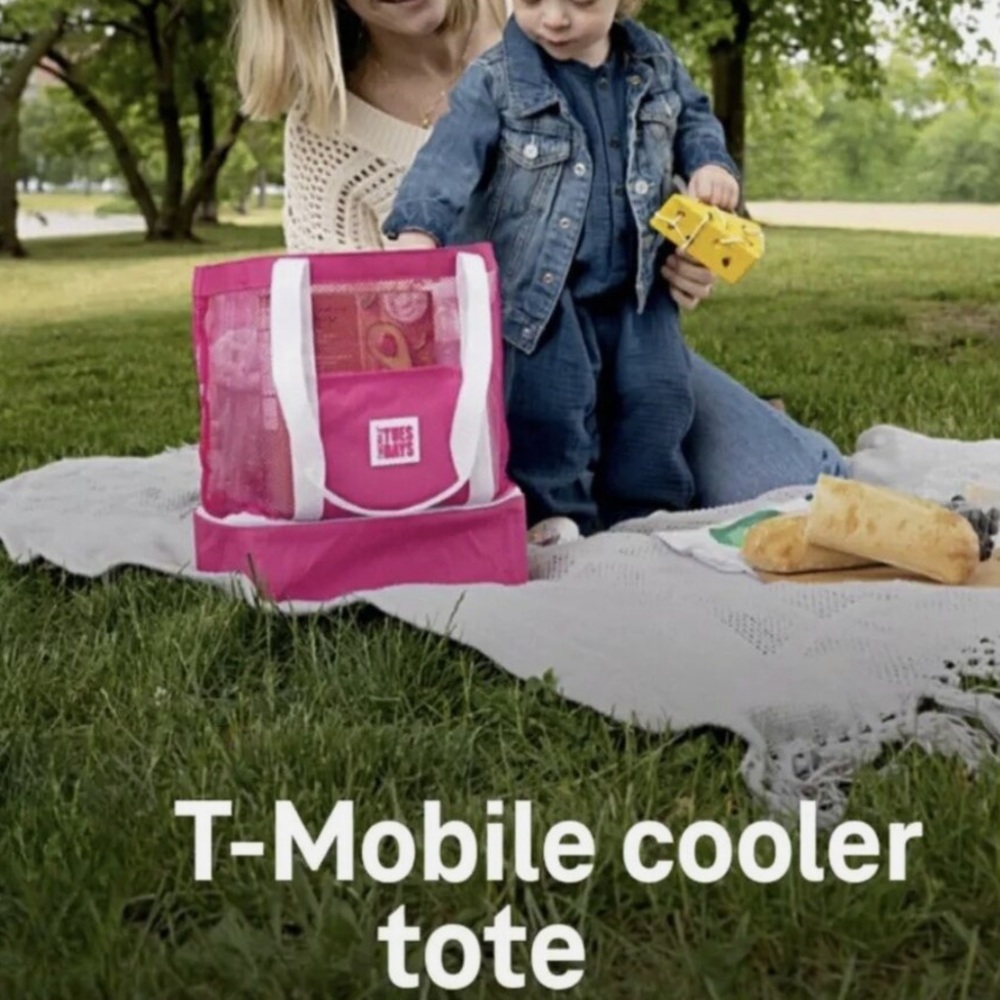 Brand new collectible T-Mobile Tuesdays insulated cooler mesh bag  shopping tote